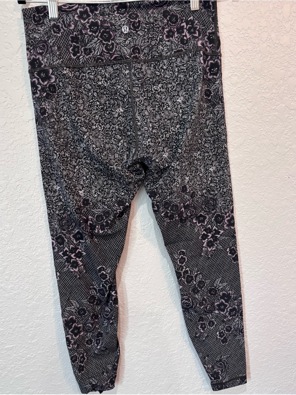 lululemon athletica Black and Purple Floral leggings sz:12 #174 - Picture 3 of 5